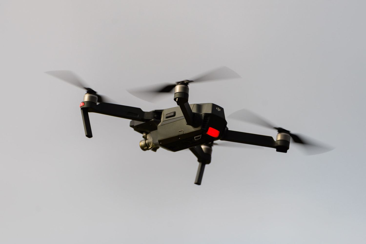 Drone quadricoptère en vol